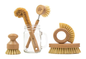 Cleaning brushes made of natural fibers and wood\