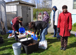 Mixing seeding soil