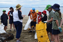 Marine Debris Tracker